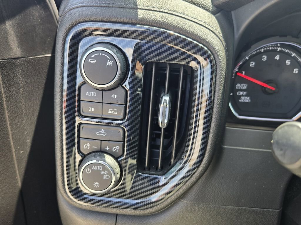 Used 2019 Chevrolet Silverado 1500 LT AWD/4WD image 24