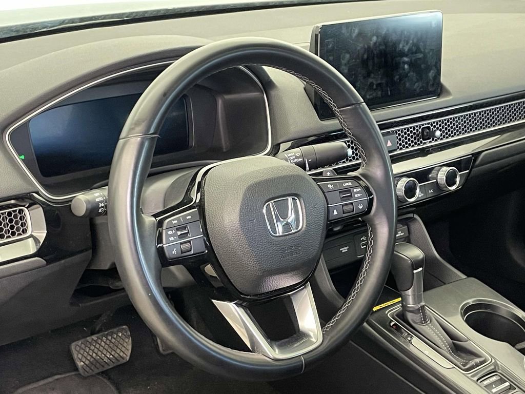 Used 2023 Honda Civic Touring image 4