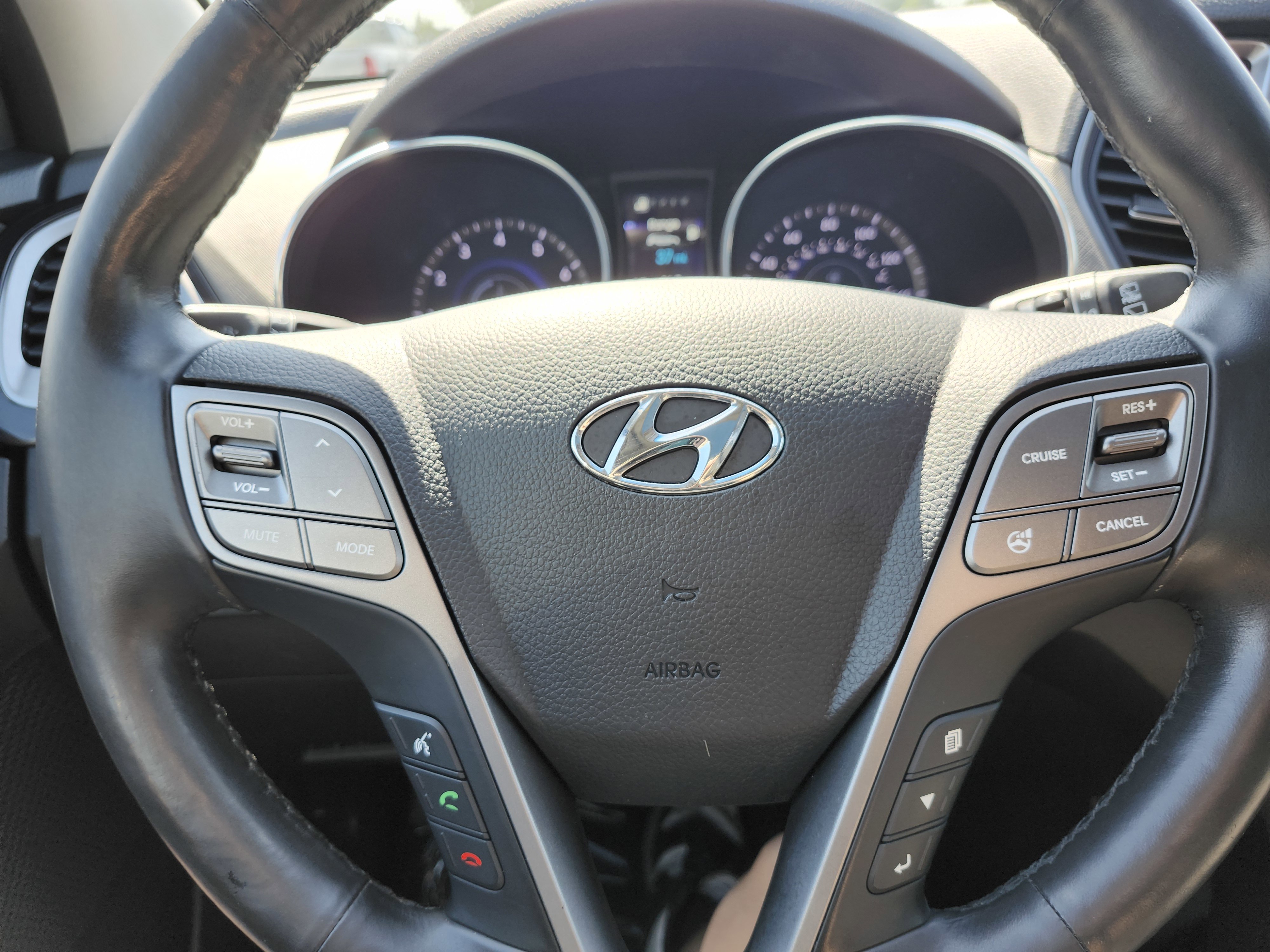 Used 2014 Hyundai Santa Fe Limited w/ Ultimate Package 07 AWD/4WD image 31