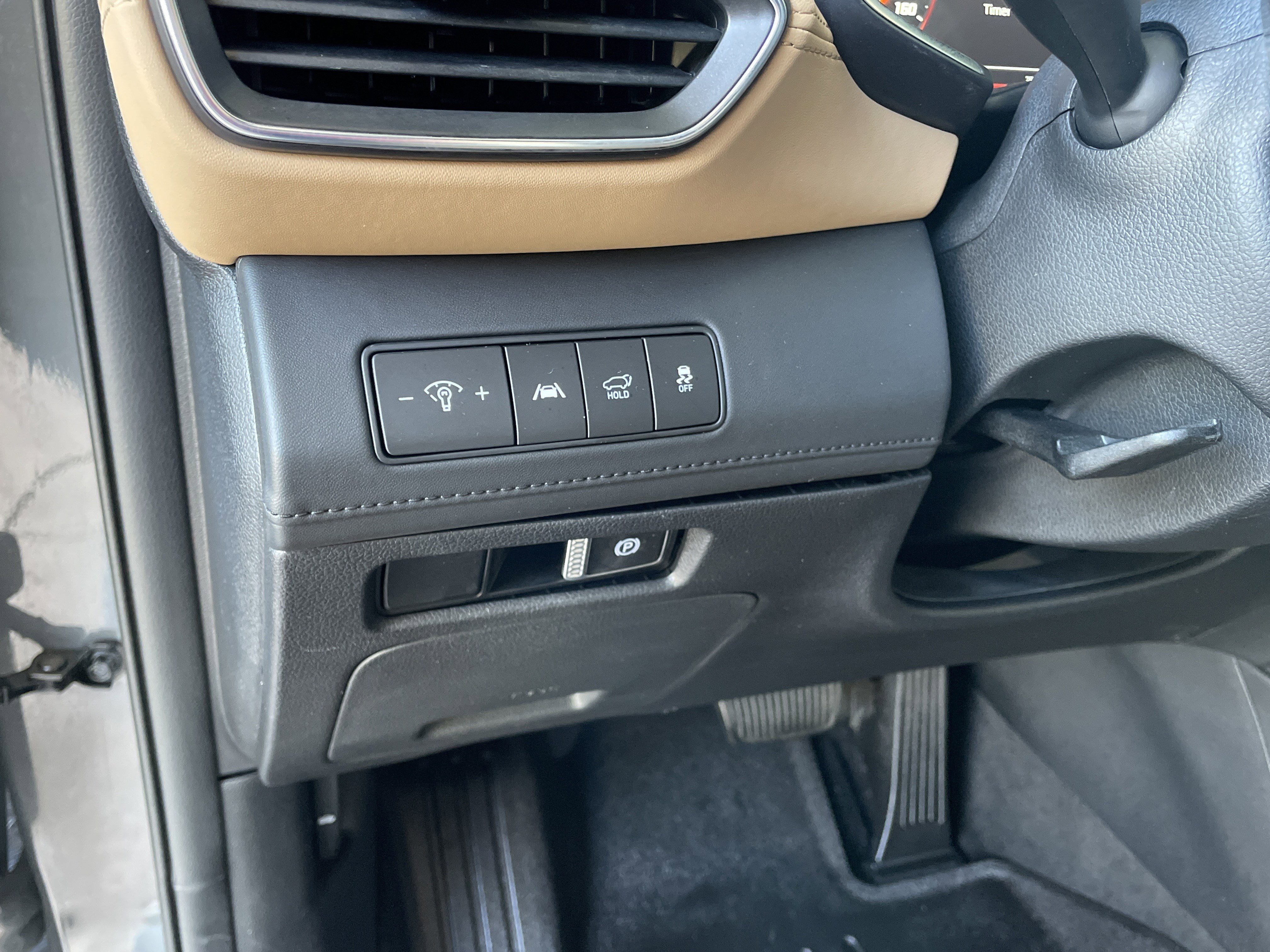 Used 2023 Hyundai Santa Fe Calligraphy image 26