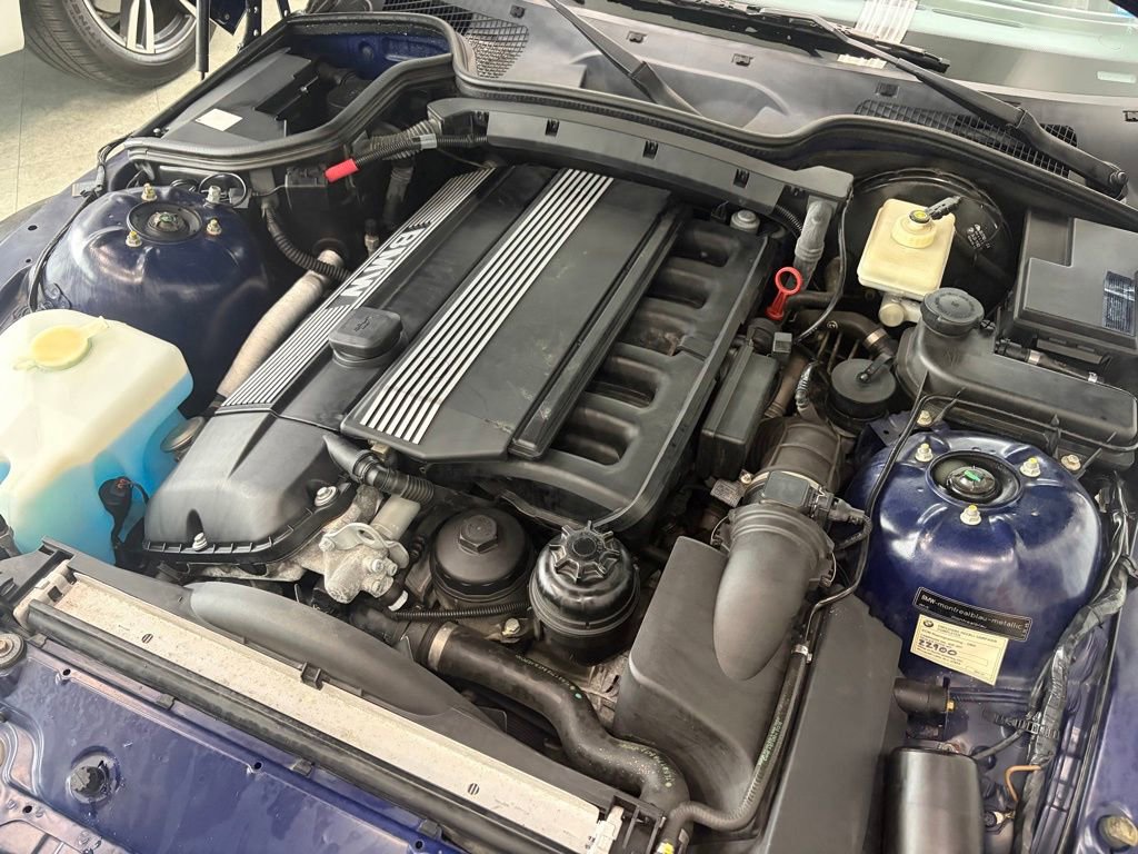 Used 1999 BMW Z3 2.5i RWD image 16