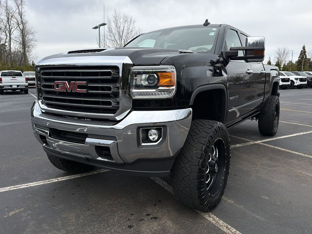 Used 2019 GMC Sierra 2500 SLT w/ Duramax Plus Package image 3