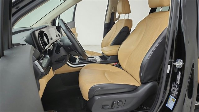 Used 2022 Kia Carnival LX image 18