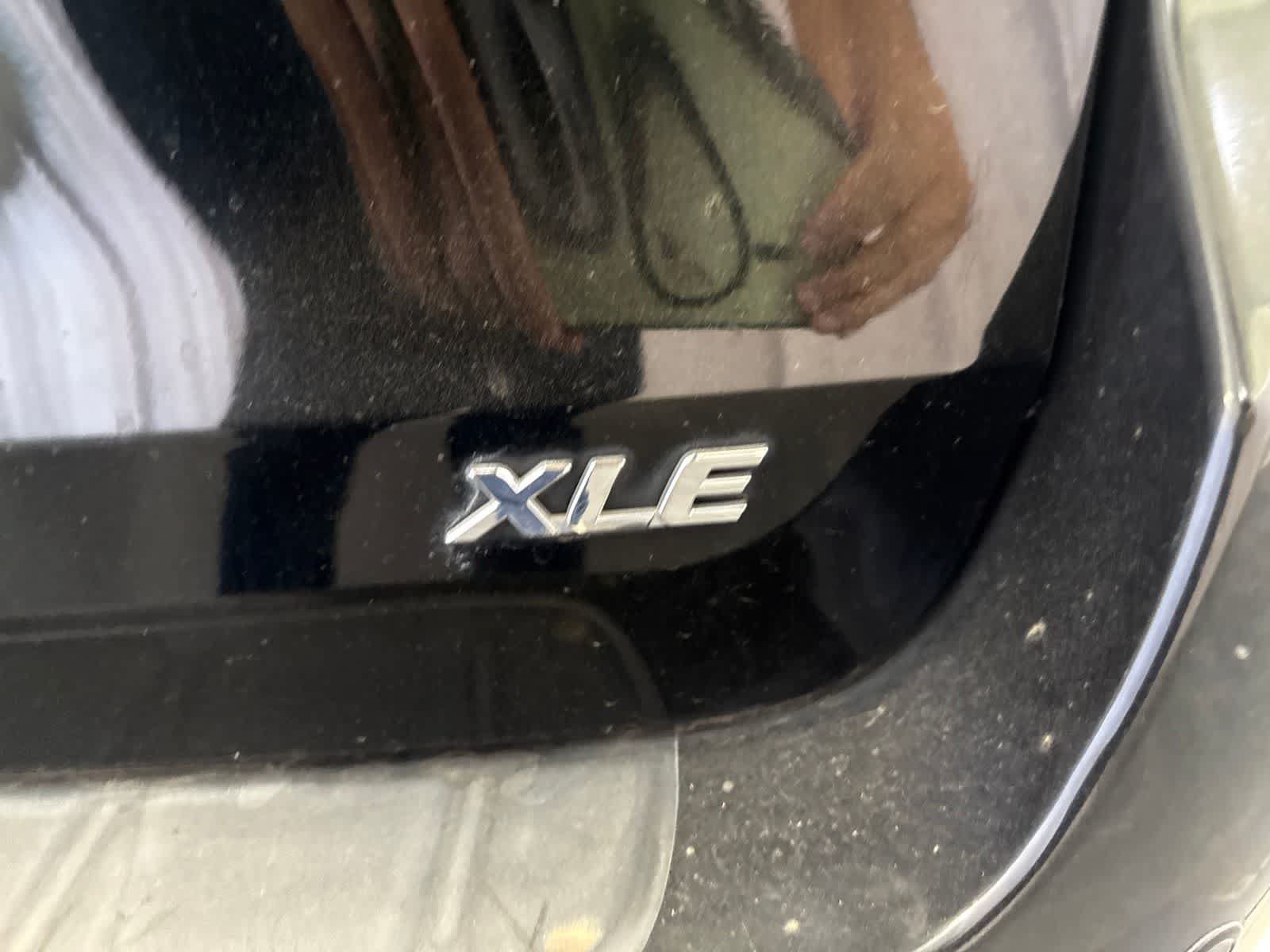 Used 2014 Toyota Sienna XLE w/ XLE Premium Package FWD image 14