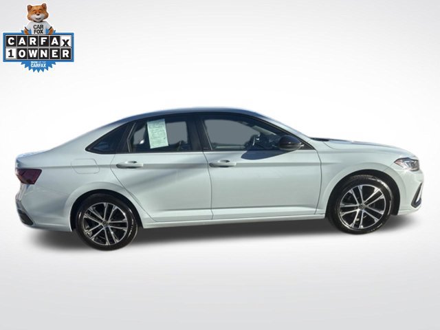 Used 2025 Volkswagen Jetta Sport FWD image 14