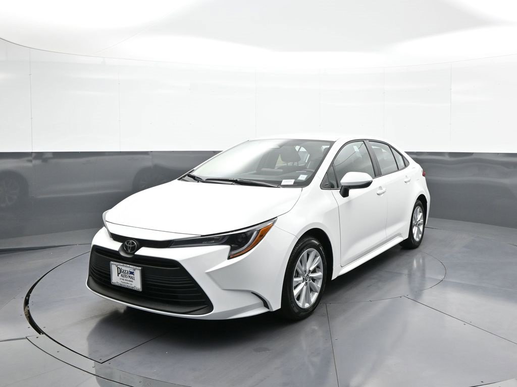 New 2025 Toyota Corolla LE
