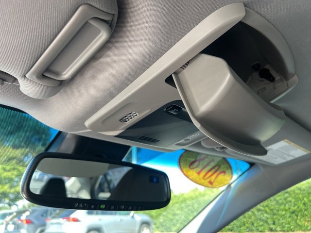 Used 2018 Toyota Camry SE image 28