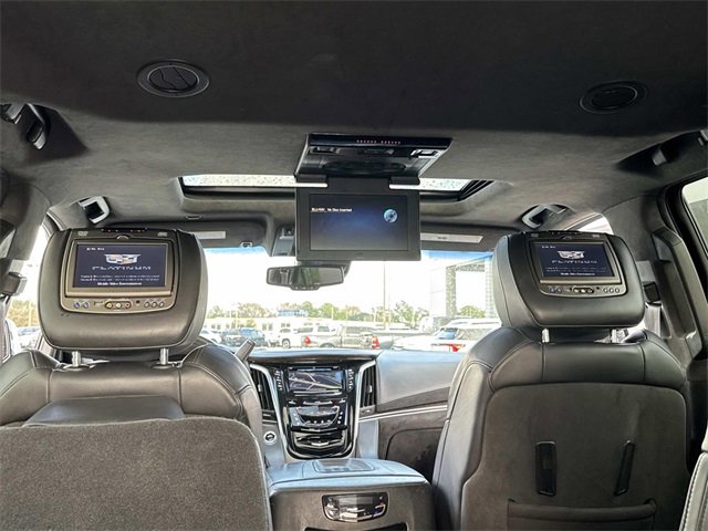 Used 2016 Cadillac Escalade Platinum image 17