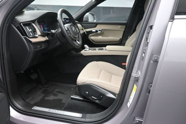 Used 2026 Volvo XC90 B6 Plus AWD/4WD image 17