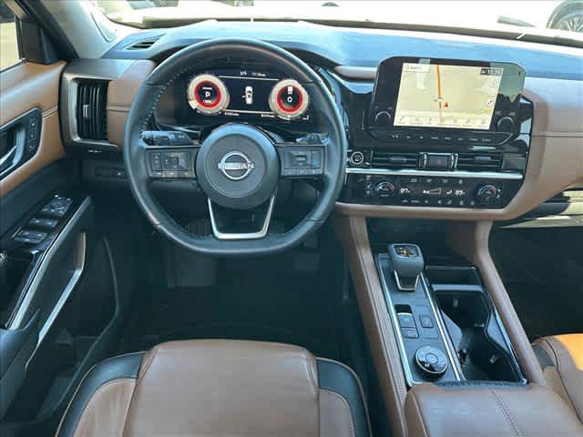 Used 2023 Nissan Pathfinder Platinum AWD/4WD image 9