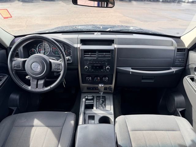 Used 2012 Jeep Liberty Sport w/ Popular Equipment Group AWD/4WD image 14