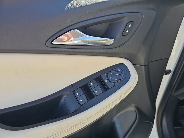 Used 2023 Buick Encore GX Preferred FWD image 21