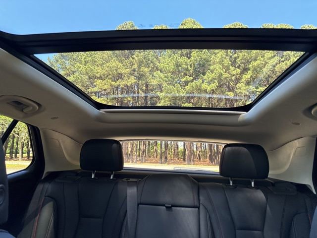 Used 2023 Buick Envision Essence w/ Sport Touring Package image 33