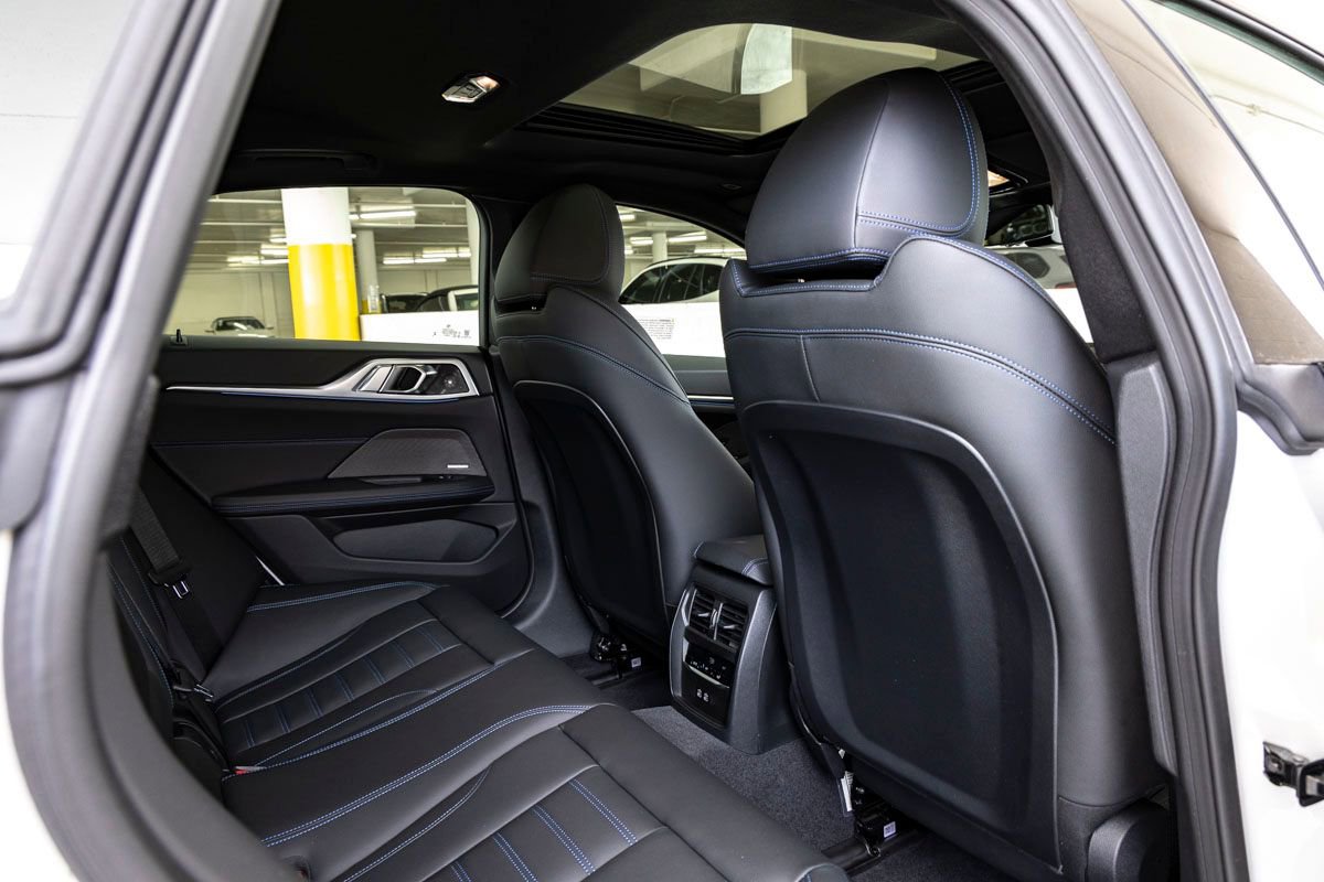 New 2026 BMW i4 M60 w/ Premium Package image 28