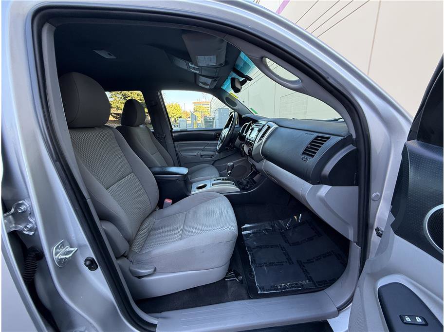 Used 2013 Toyota Tacoma 2WD Double Cab image 14