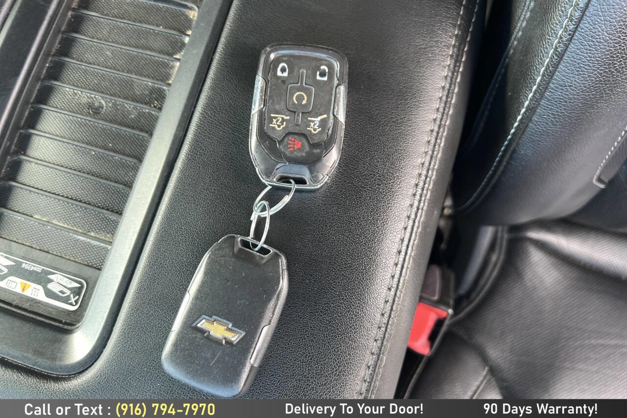 Used 2017 Chevrolet Suburban Premier RWD image 21
