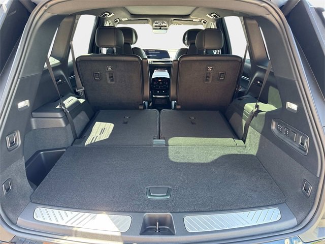 New 2026 Cadillac Vistiq Luxury w/ LPO, Floor Liner Package image 7