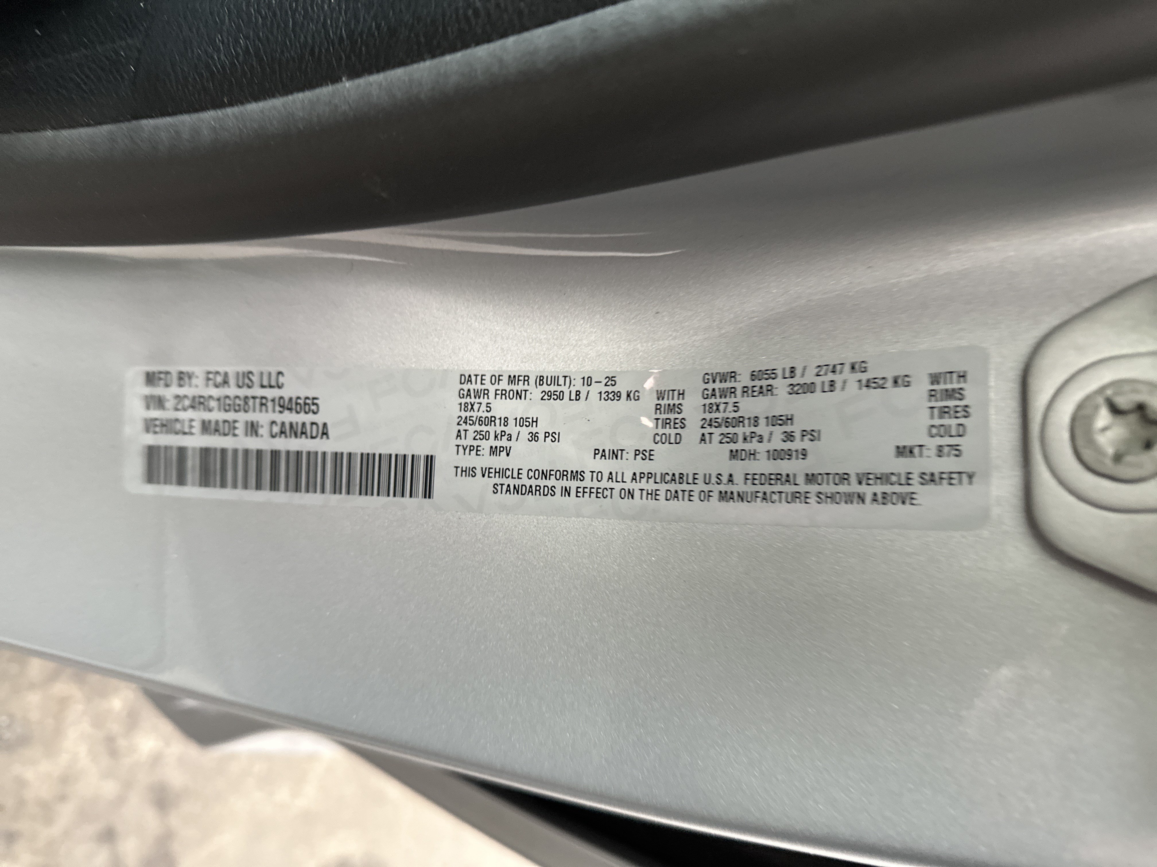 Used 2026 Chrysler Pacifica Limited FWD image 33