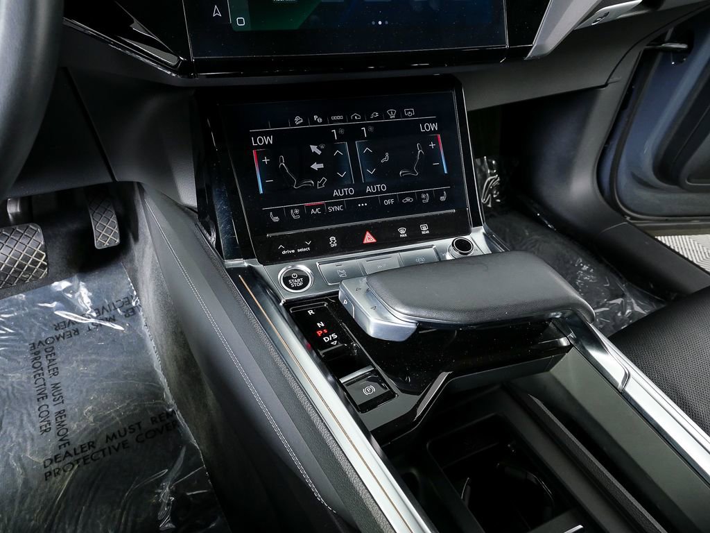 Used 2024 Audi Q8 e-tron Prestige w/ Prestige Package image 18