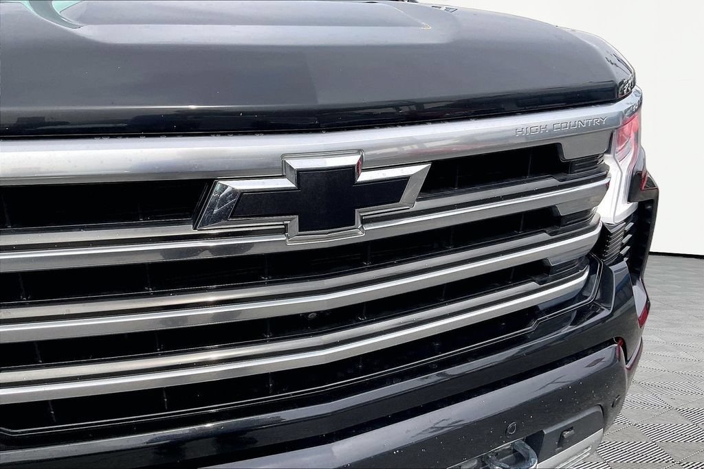 Used 2023 Chevrolet Silverado 1500 High Country w/ High Country Premium Package AWD/4WD image 36