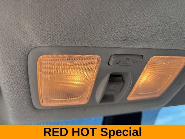 Used 2024 Hyundai Venue SEL image 27