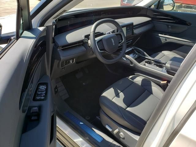 New 2026 Lincoln Nautilus Premier image 12