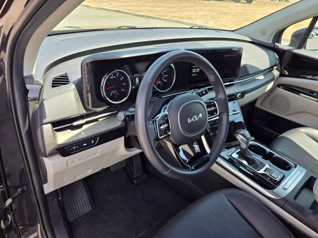 Used 2024 Kia Carnival EX FWD image 8