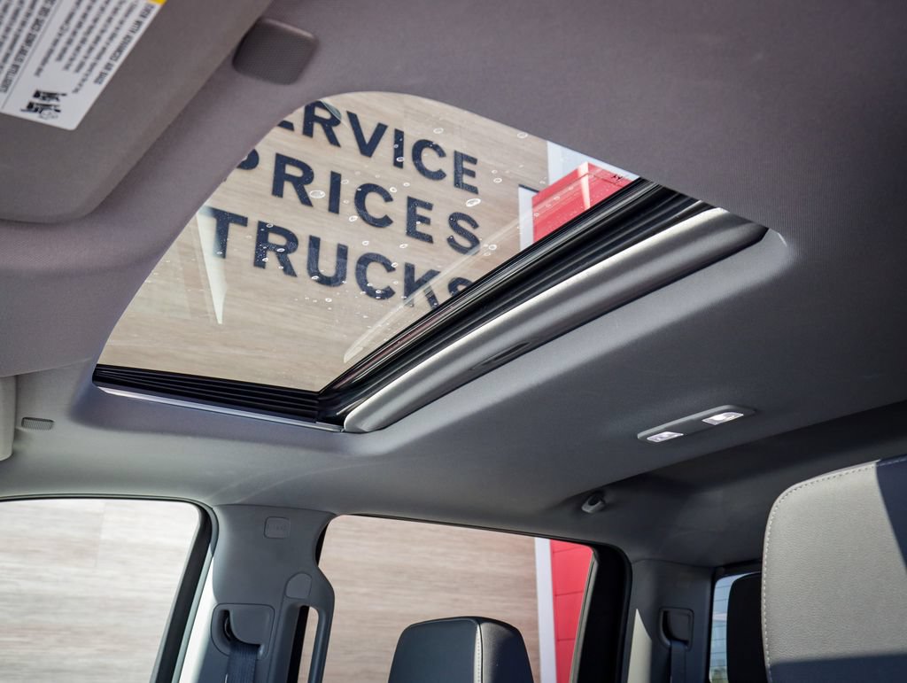 Used 2019 GMC Sierra 1500 SLT w/ SLT Premium Plus Package AWD/4WD image 21