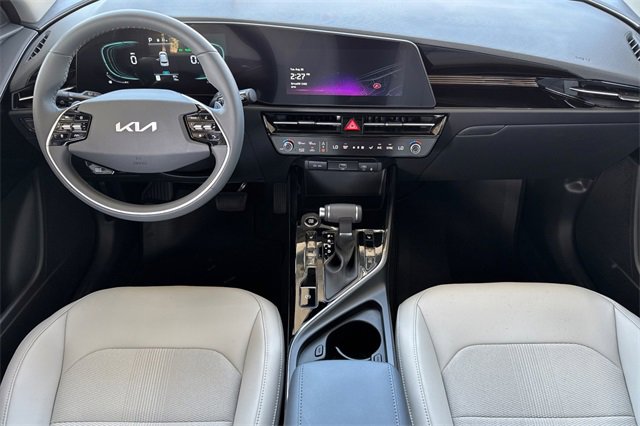 New 2025 Kia Niro EX image 16