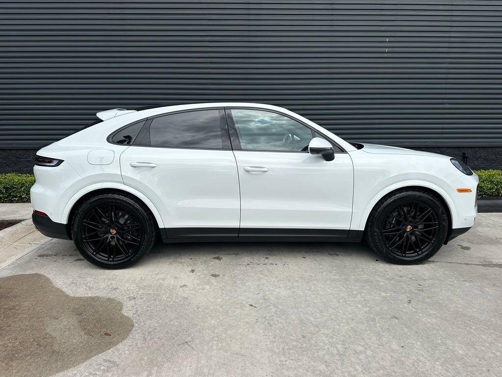 Used 2026 Porsche Cayenne Coupe AWD/4WD image 10
