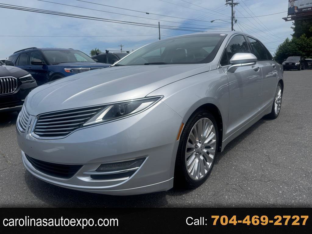 Used 2013 Lincoln MKZ FWD image 1