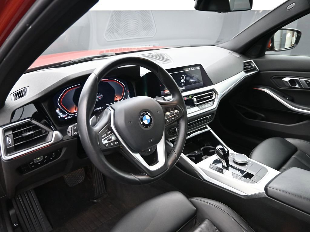 Used 2022 BMW 330i Sedan w/ Premium Package image 11
