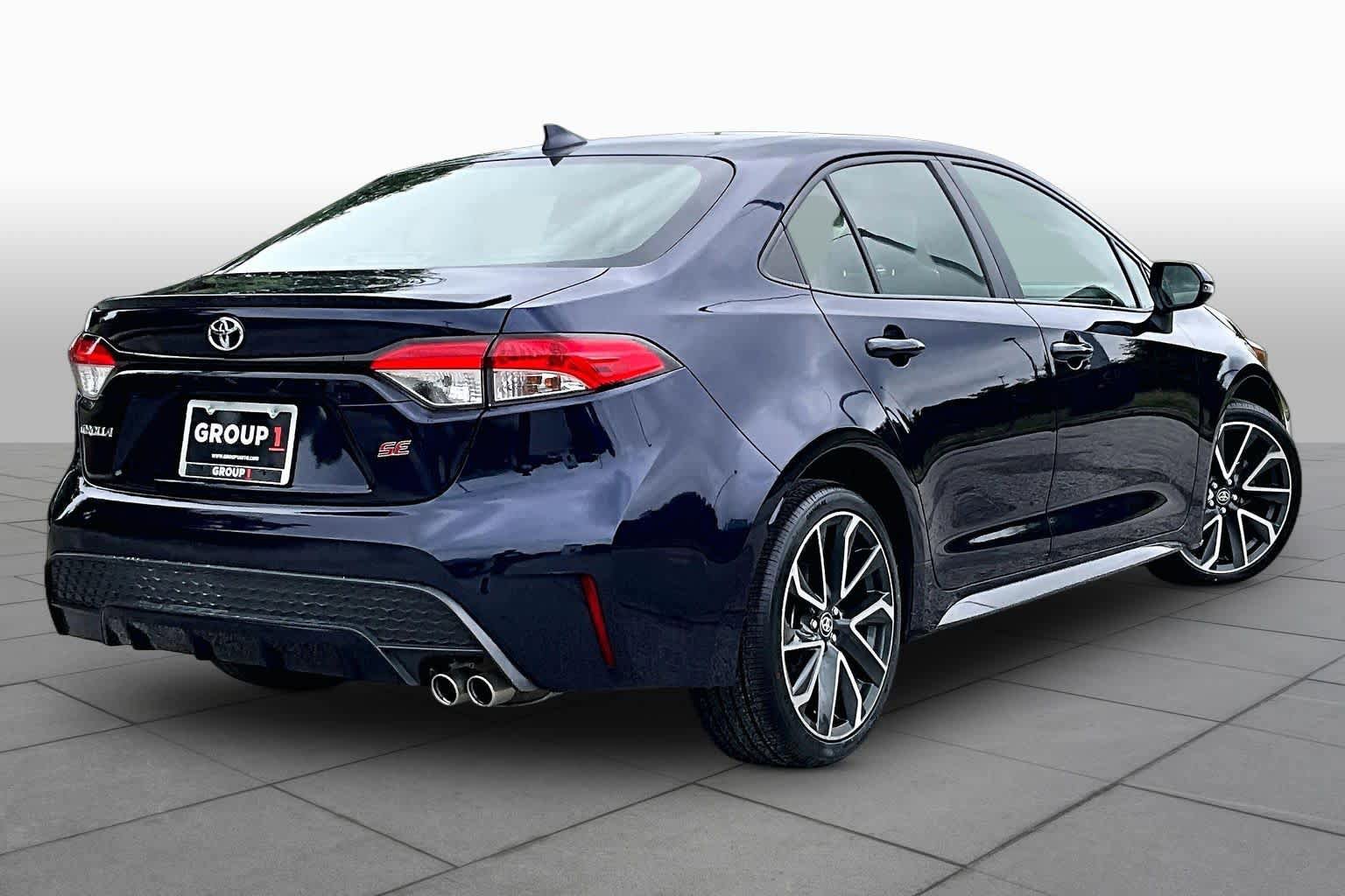 Used 2021 Toyota Corolla SE w/ SE Premium Package FWD image 13