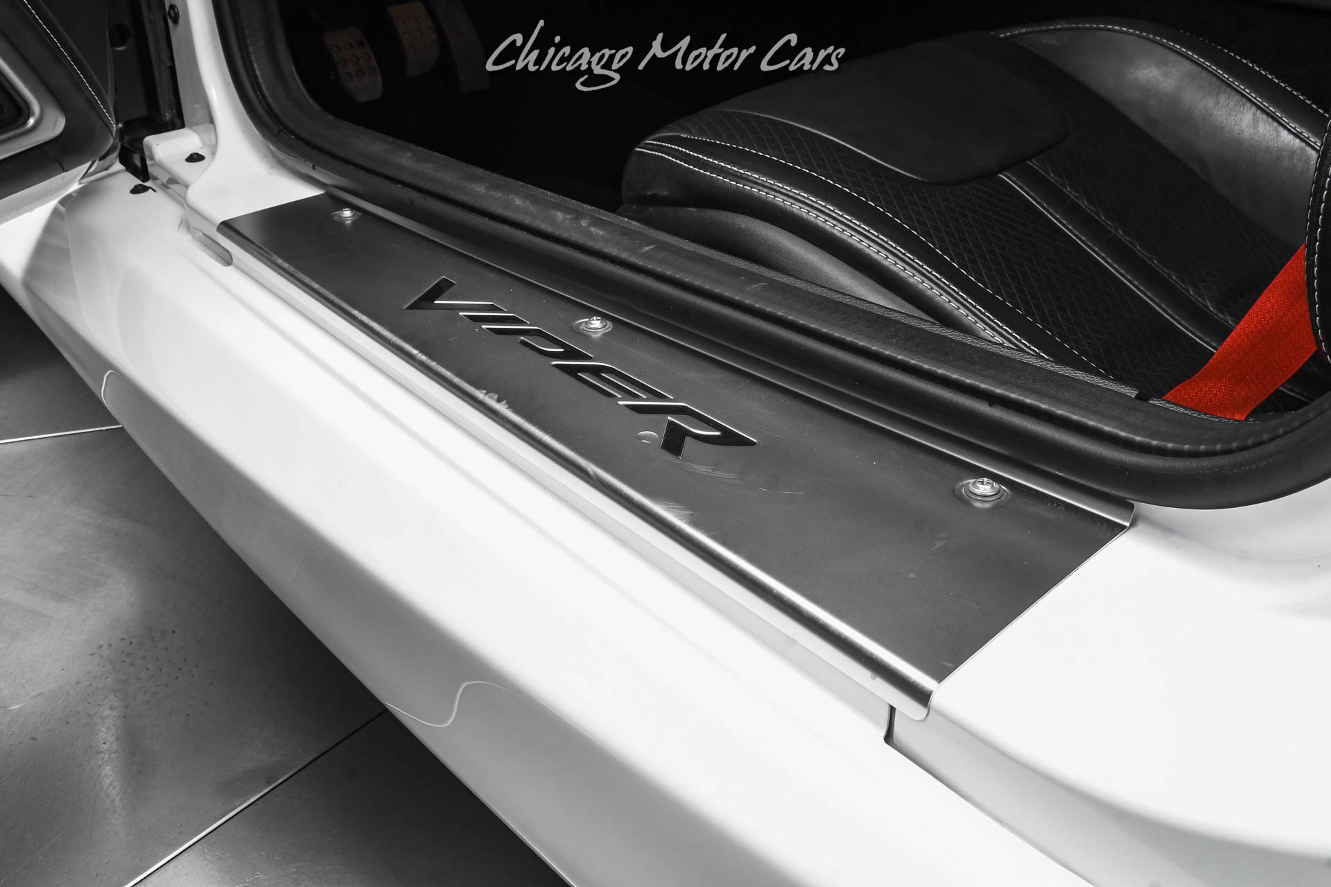 Used 2013 SRT Viper GTS w/ GTS Laguna Interior Pkg image 21