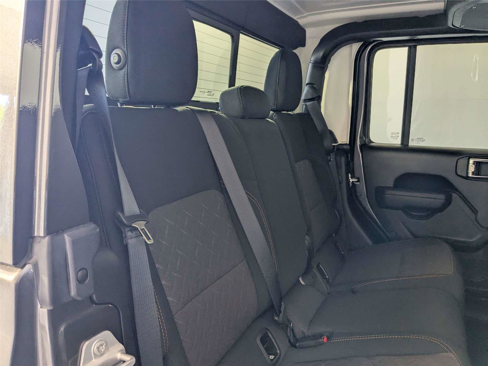 Used 2025 Jeep Gladiator Mojave w/ Convenience Group AWD/4WD image 27