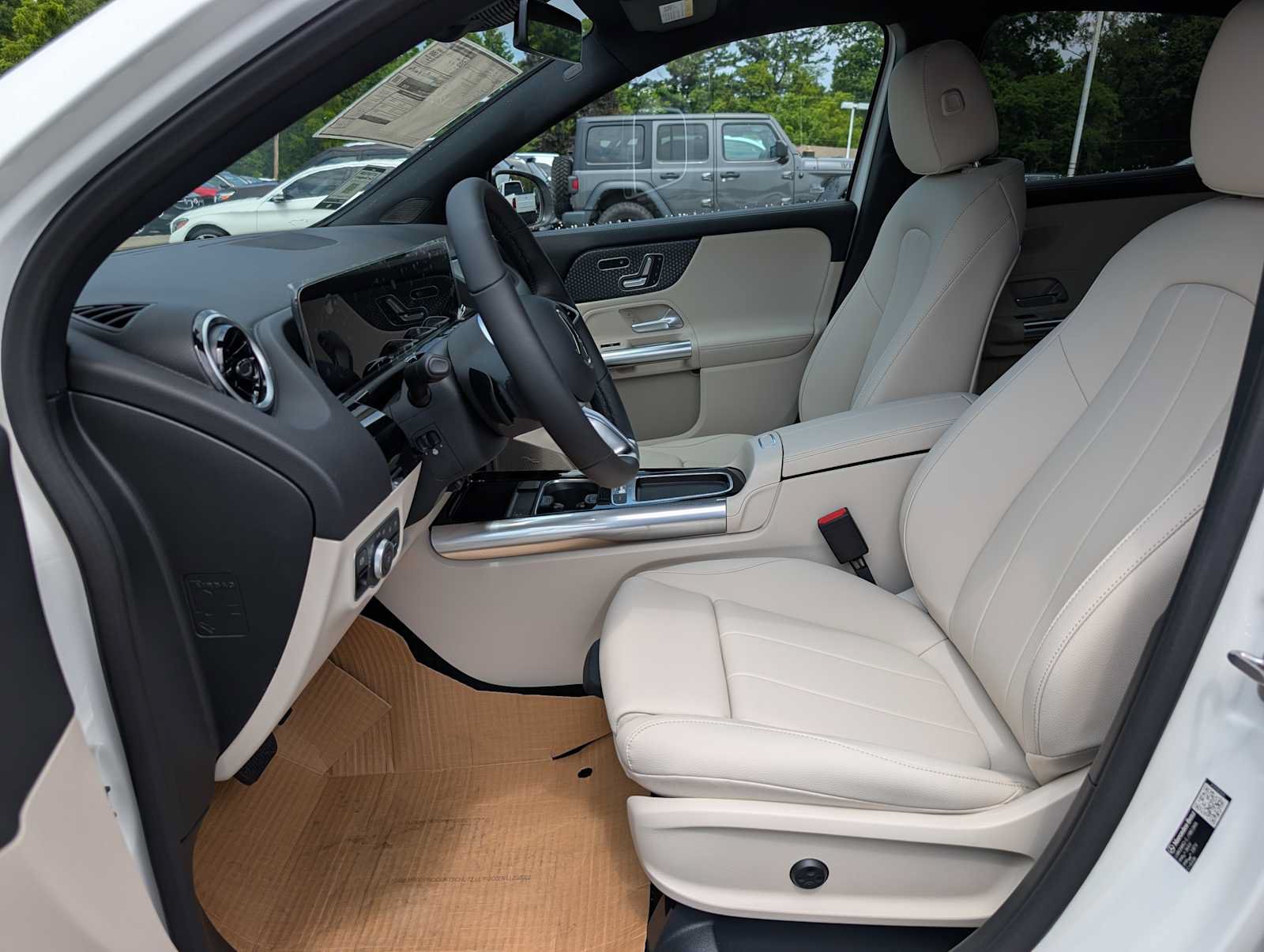 New 2026 Mercedes-Benz GLA 250 4MATIC image 4