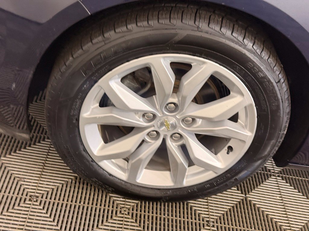 Used 2018 Chevrolet Impala LT FWD image 12
