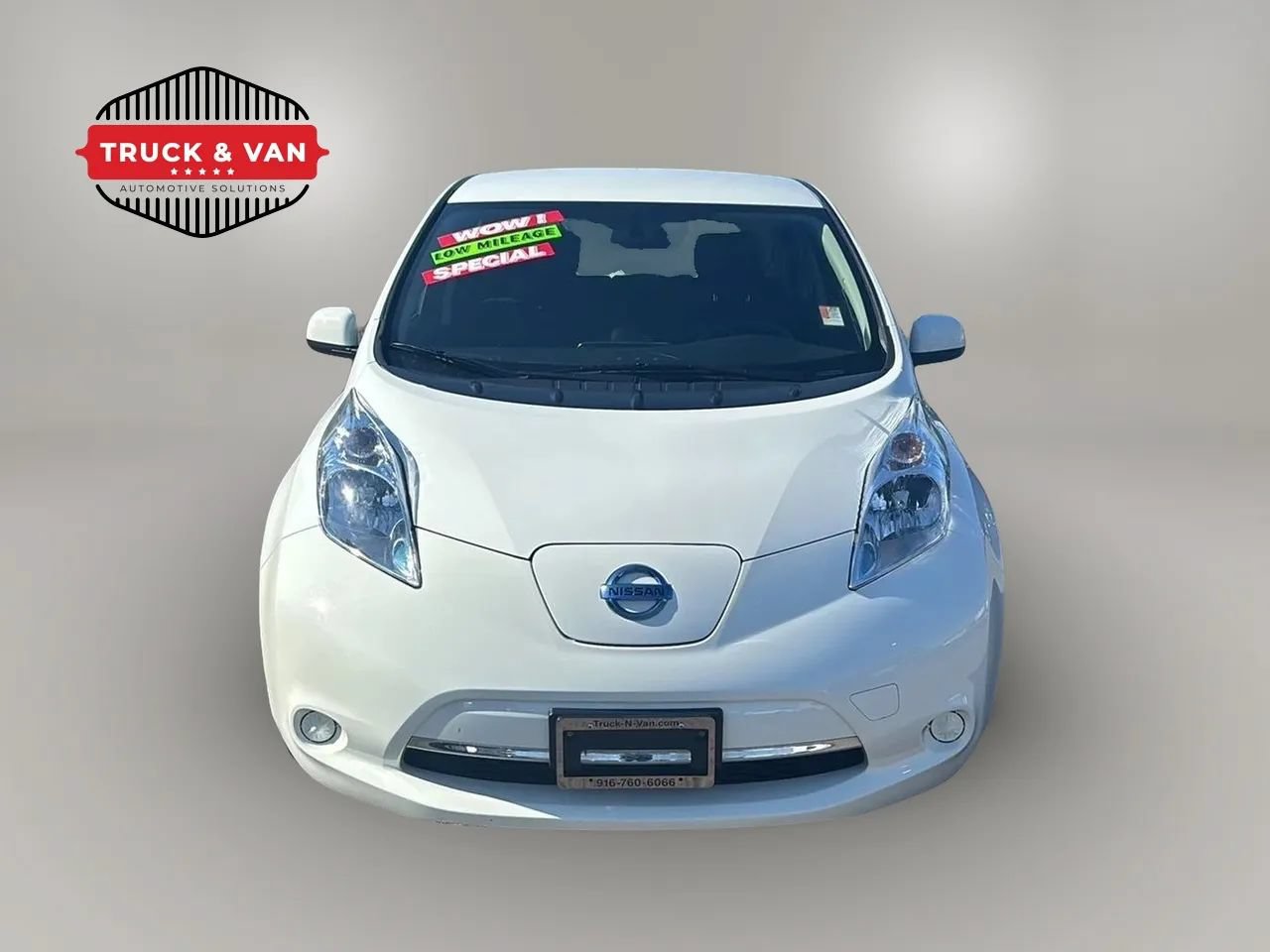 Used 2015 Nissan Leaf S FWD image 2