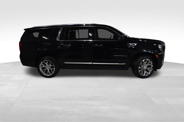 Used 2021 GMC Yukon XL Denali image 3