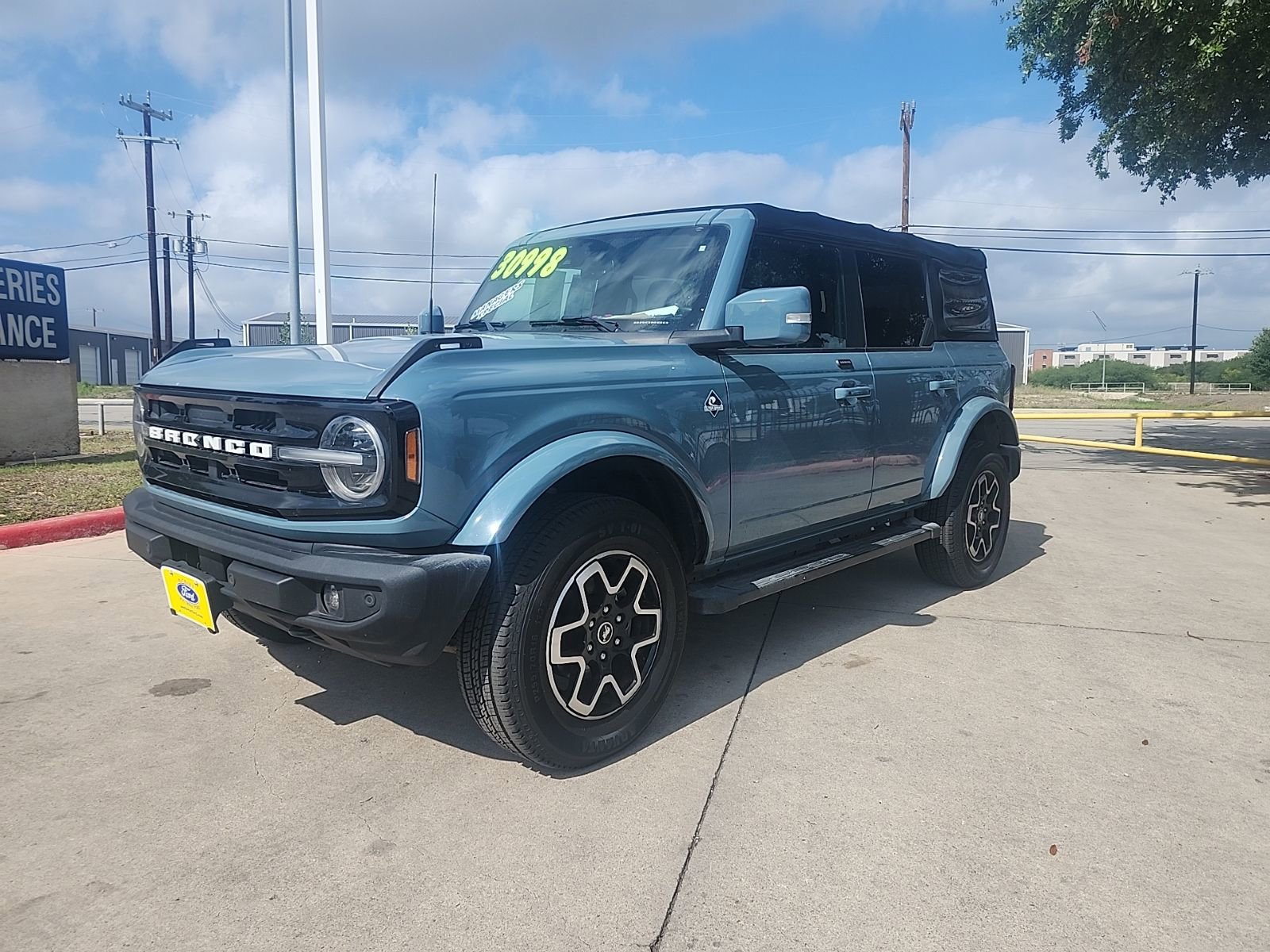 Used 2021 Ford Bronco Outer Banks image 7