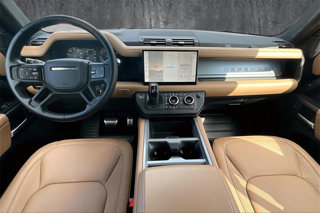Used 2025 Land Rover Defender 110 V8 image 7