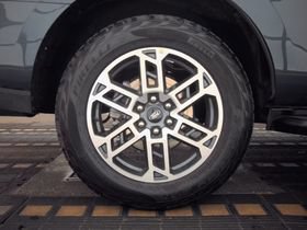 Used 2025 Ford Expedition Active AWD/4WD image 9