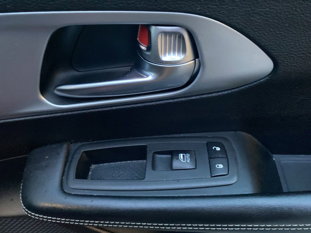 Certified 2020 Chrysler Pacifica Touring w/ S Appearance Package image 10