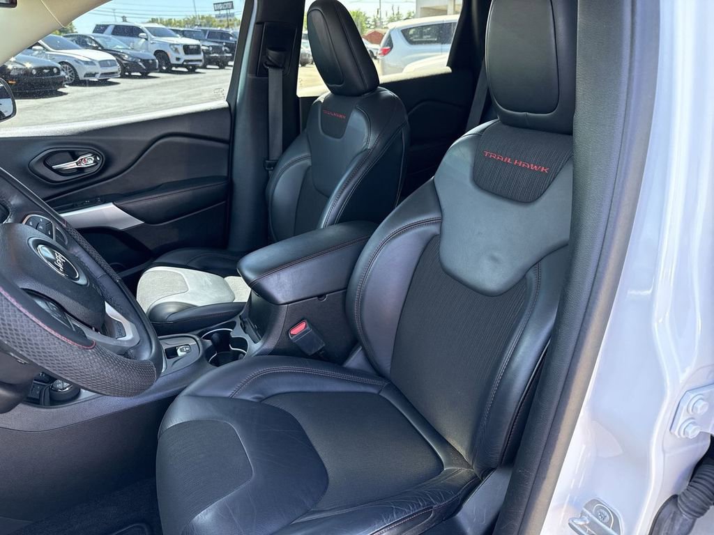 Used 2018 Jeep Cherokee Trailhawk w/ Comfort/Convenience Group image 22