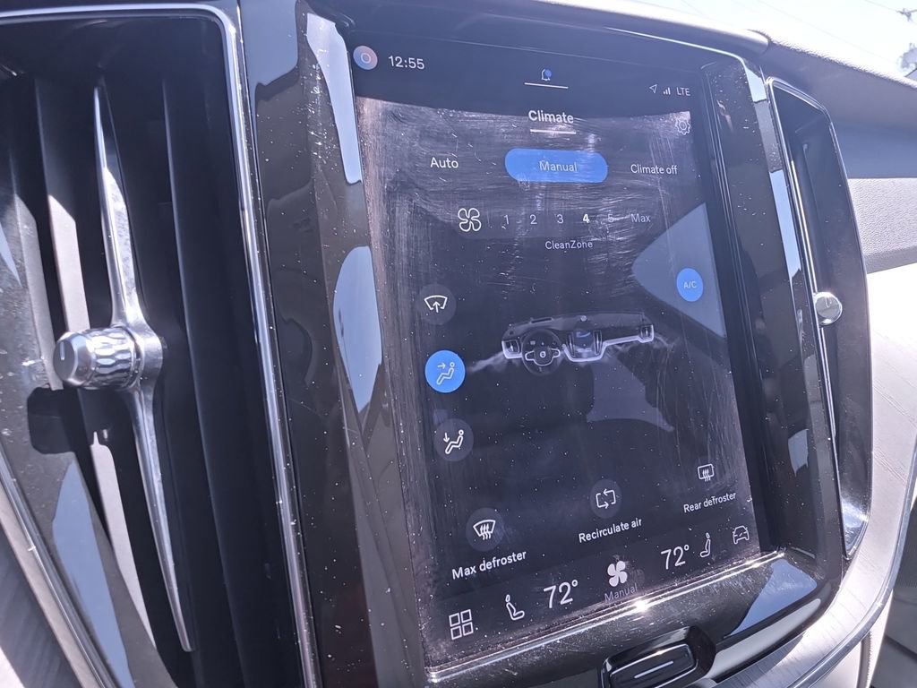 Used 2023 Volvo XC60 B5 Plus w/ Protection Package Premier FWD image 23