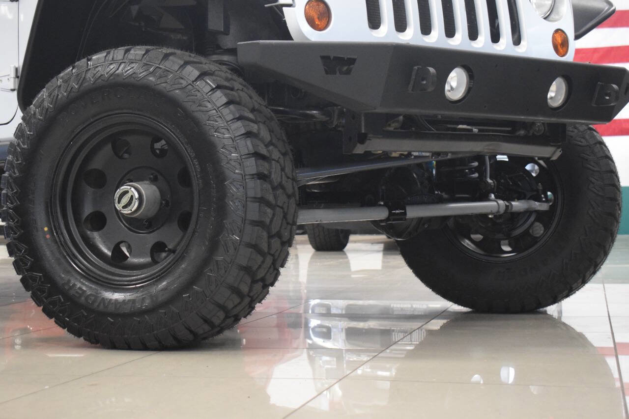 Used 2011 Jeep Wrangler Rubicon w/ Trailer Tow Group image 4