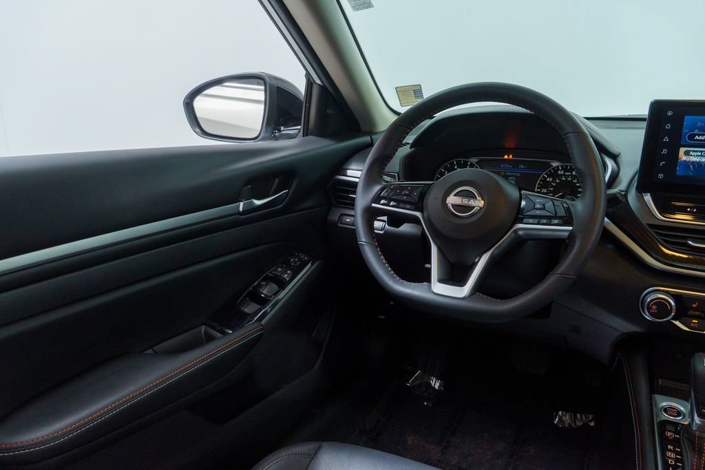 Used 2024 Nissan Altima 2.5 SR w/ SR Premium Package AWD/4WD image 27