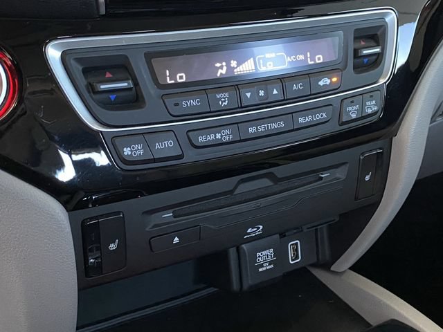 Certified 2019 Honda Pilot Touring image 29