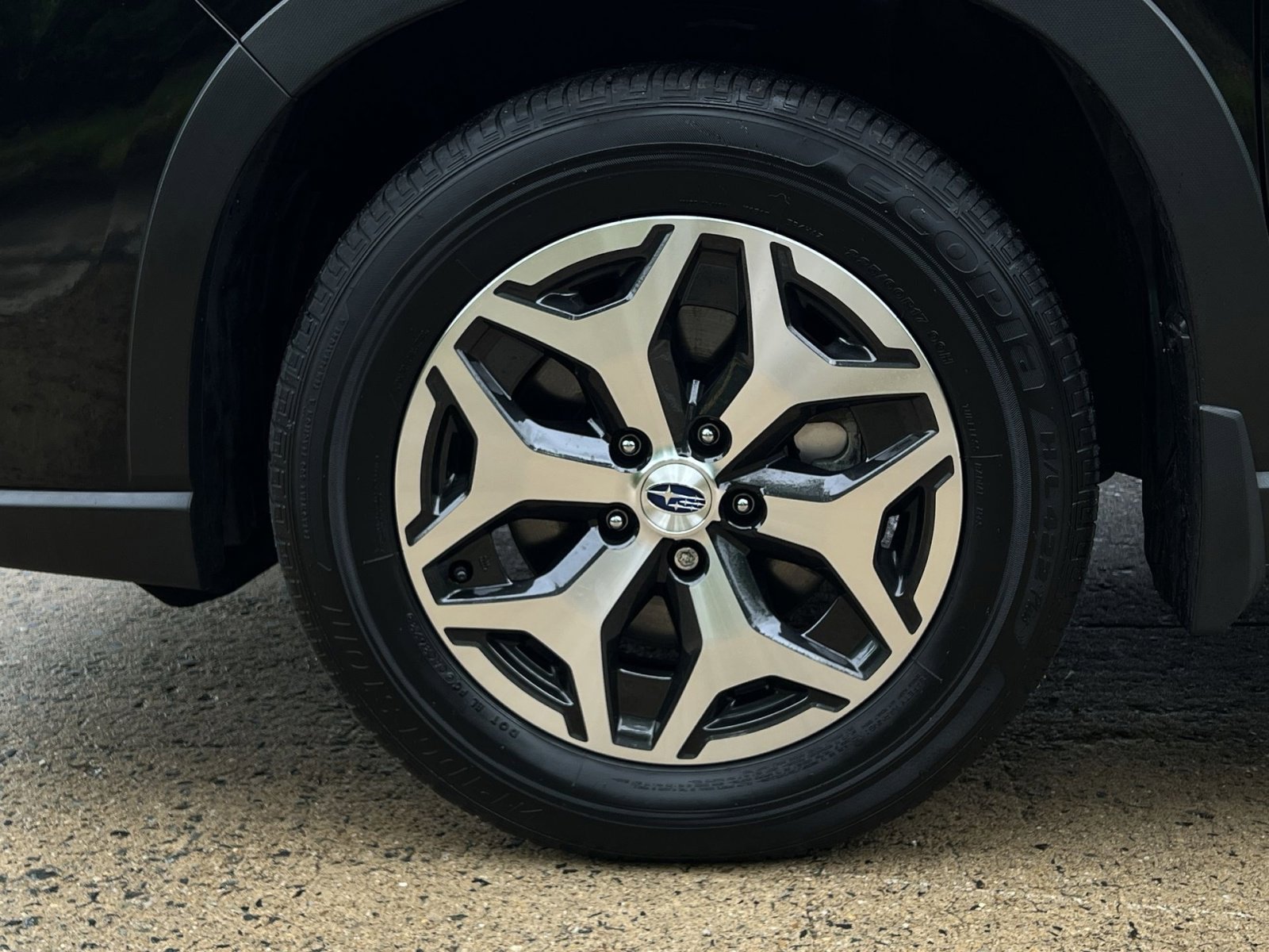 Used 2024 Subaru Forester Premium AWD/4WD image 25