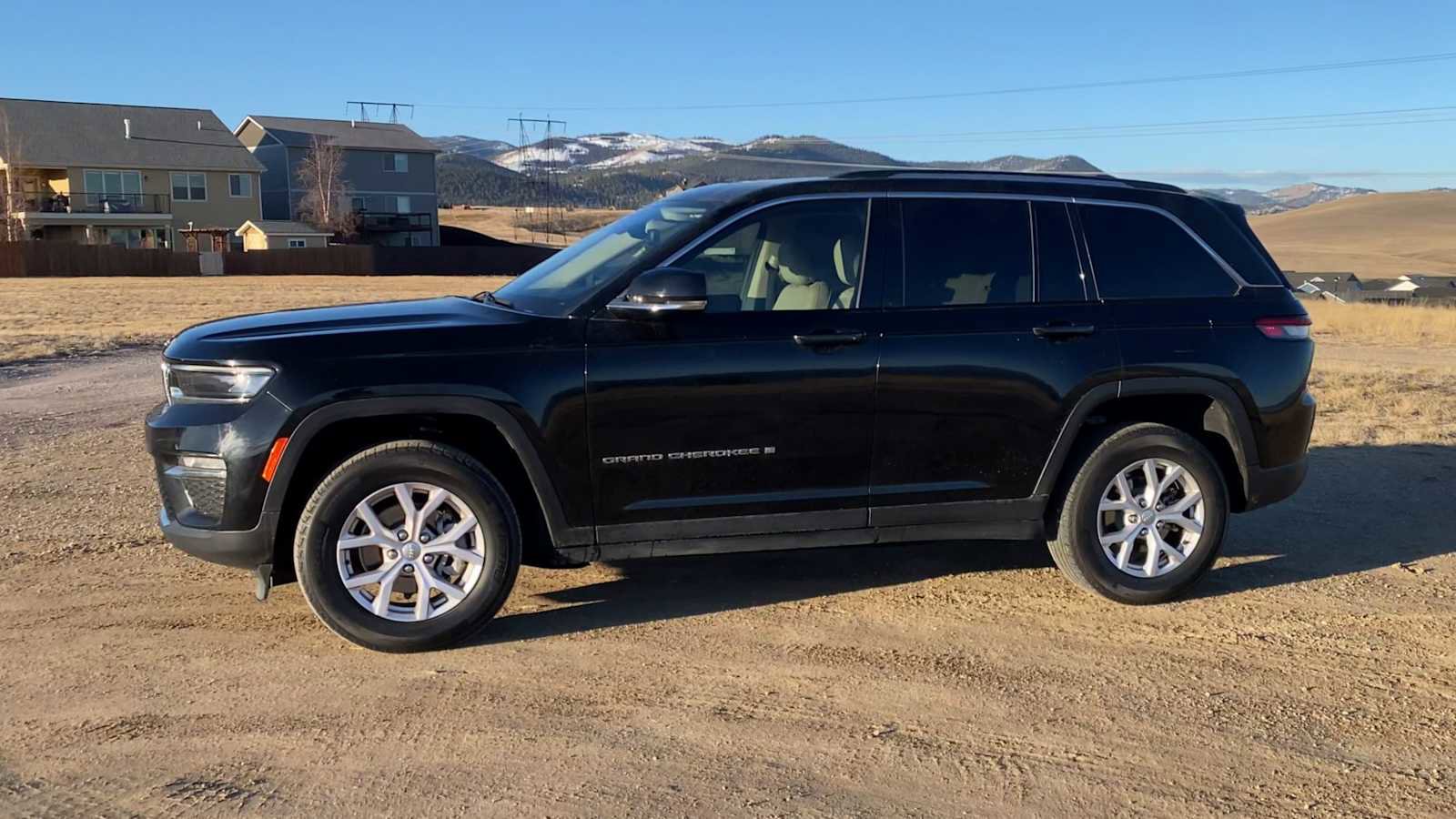 Certified 2022 Jeep Grand Cherokee Limited image 5